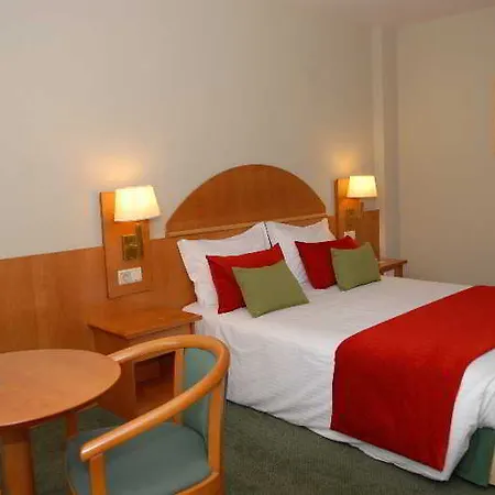Otel Purala - Wool Valley & 4*