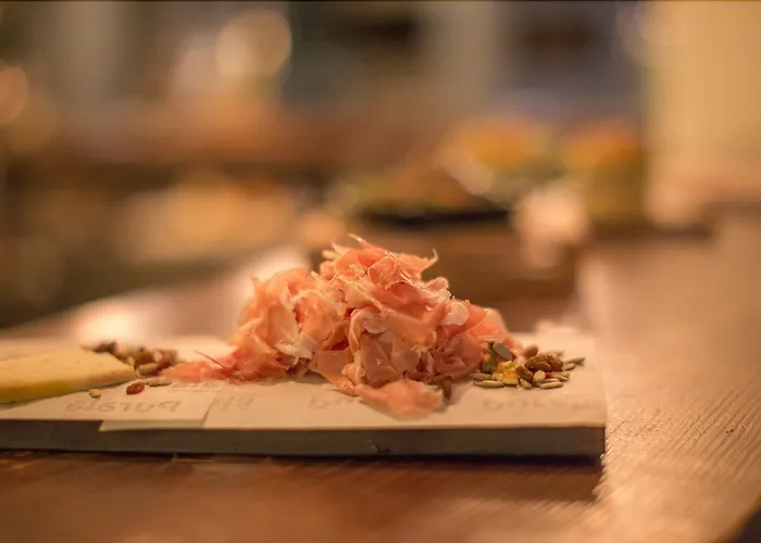 Purala - Wool Valley & Hotel 4*